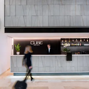 Cube 4* Prag