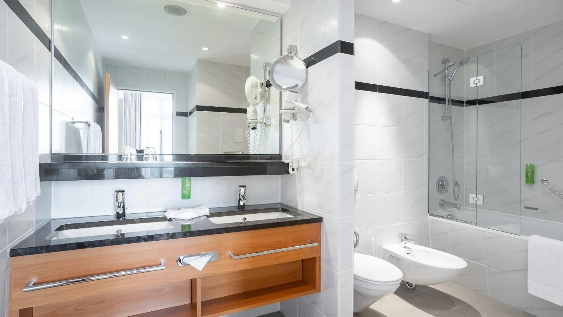 ****  Hi Hotel International Hamburg Germany